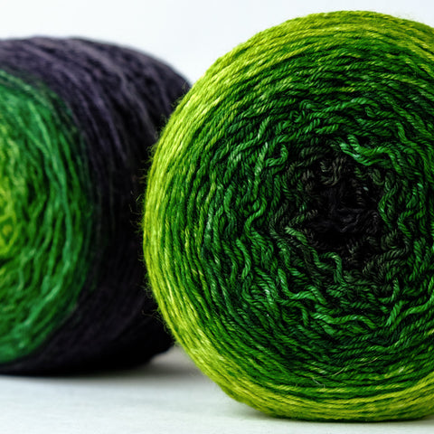 Gradient sock-weight yarn: Cthulhu
